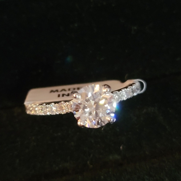 Jared Diamond Engagement Ring 3/8 ct 14k White Gold - Picture 2 of 11